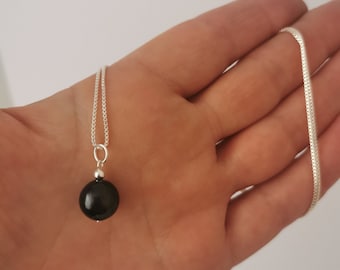 Single black pearl sterling silver necklace