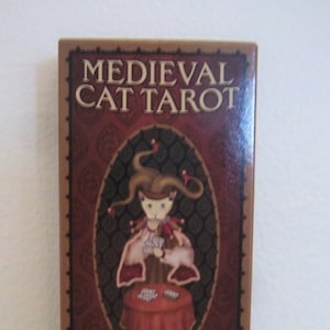 Mittelalterliches Katzen-Tarot von Lawwror Teng - Deck & Anleitung - Neu / Versiegelt