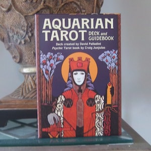 アクエリアン・タロット 缶入り Aquarian Tarot in a Tin