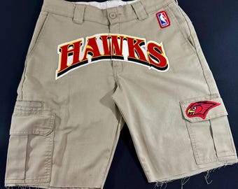 Atlanta Hawks NBA pantalones cortos caqui Dickies