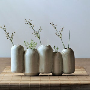 Broken Edge ceramic vase / flower vase / velvety white / vase group of 5