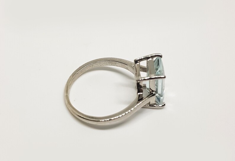 Blue Aquamarine Solitaire Ring March Birthstone Ring Aquamarine Ring in 925 Sterling Silver