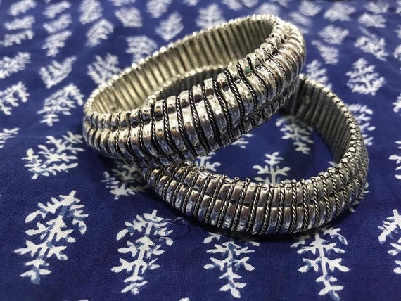 Maharashtrian bangles set deals