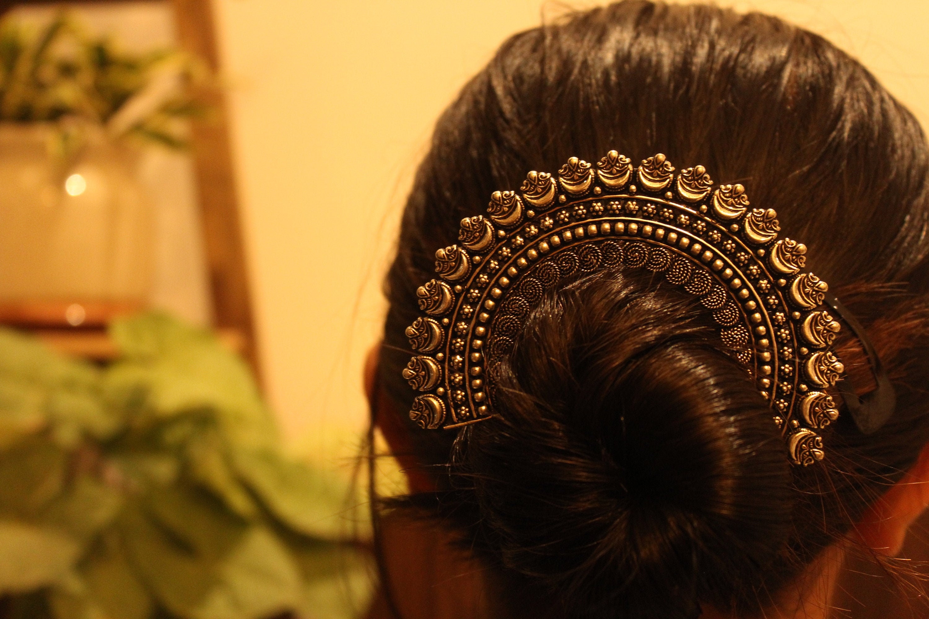 20+ Stylish Hairdos Especially For Maharashtrian Brides! | WedMeGood