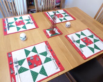 Quilted Christmas Table Mat Set, Red Green table mats, 4 x Christmas Quilted Placemats