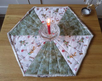 Christmas Gingerbread table mat,  Christmas Table Centre Mat, Green Christmas table centrepiece