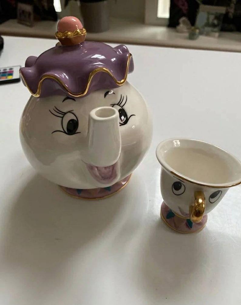 Beauty /& the beast teapot and cup mrs Potts chip