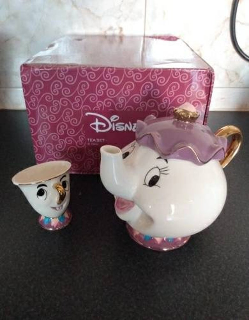 Beauty /& the beast teapot and cup mrs Potts chip