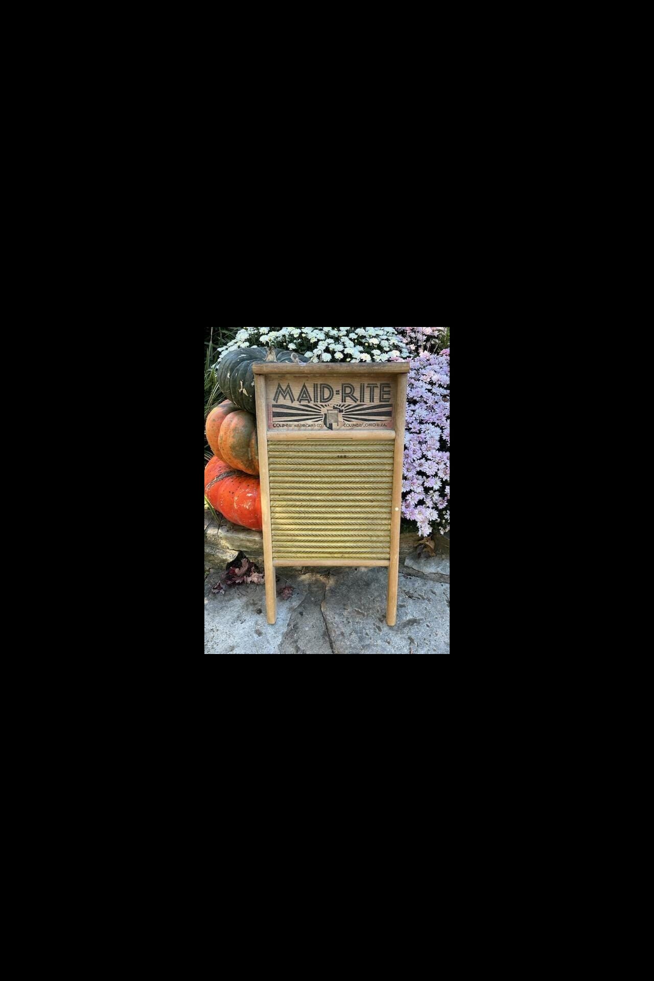 Maid-rite Washboard No. 2072 - Columbus Ohio USA - Vintage Laundry
