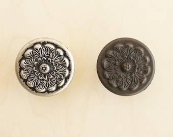 1 3/4" KNOB | Antique Style Rustic Knob - Decorative Hardware, Furniture Hardware, Cabinet and Drawer Knob, Traditional knob