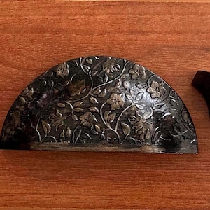 ÉDITION SPÉCIALE | Bronze huilé ALICE | Bouton d'armoire en bois massif à motif floral en érable de 4 po. | Décoration d'intérieur ultra élégante finie à la main