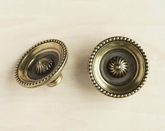 2" Gold KNOB | Vintage Style Knob, Decorative Hardware, Furniture Hardware, Cabinet and Drawer Knob, Traditional knob