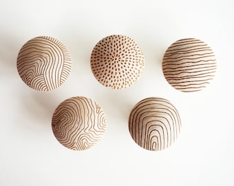 1,5 po. BOULEAU | Cuisine, rénovation de boutons en bois massif, poignée en bois design, boutons de poignée de tiroir, manche en bois, bricolage à faire soi-même | Mélangez et assortissez