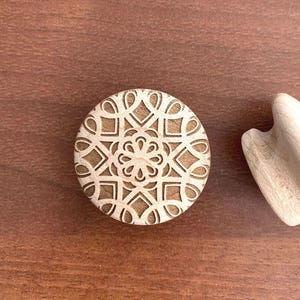 1.5″ | Floral Motif | Solid Maple Wood Cabinet Knob Handmade Designer Wood Pull Kitchen Cabinet Drawer Knobs | Do It Yourself