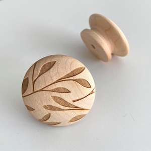 1,5 po. ÉRABLE | Gracieux bouton en bois à motif floral, bouton d'armoire en bois massif, boutons d'armoires de cuisine design en bois à tirer DIY