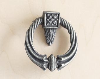 Tirador redondo de 2 1/2" / Tirador estilo vintage, tirador de anilla, metal retorcido, herraje decorativo, herraje para muebles, tirador de cajón