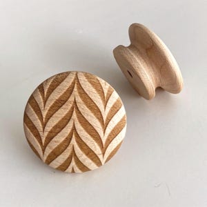 1,5"Ahorn | Anmutiger Blumenmuster Holzknauf, Massivholzschrank Knauf, Designer Holzknauf Küchenschrank Knäufe Schublade Knauf DIY