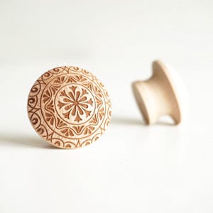 1,5″ Massive Birke | ORNATE Designer Kollektion Massivholz Knäufe Handmade Holz Knäufe Küchenschrank Schublade | Zum Selbermachen