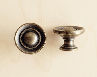 1  1/8" KNOB | Vintage Style Gold Knob, Decorative Hardware, Furniture Hardware, Cabinet  and Drawer Knob, Traditional knob