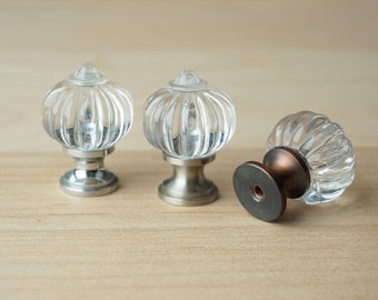 1 "KNOB | ACRYLIC & METAL - Knopf im traditionellen Stil - Eklektischer Griff, dekorative Hardware, Möbelbeschläge, Schrank- und Schubladenknopf