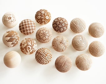 1,5 po. BOULEAU massif | Bouton d'armoire en bois massif de la Collection Designer | Faites-le vous-même