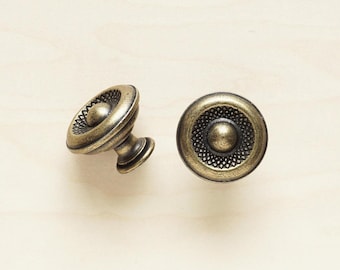 Perilla de metal de 1 1/4" estilo antiguo - Herrajes decorativos, herrajes para muebles, perillas para gabinetes y cajones, perillas tradicionales