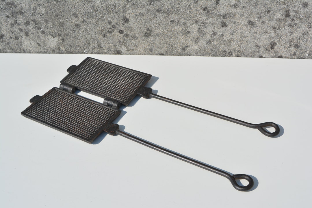 Vintage Cast Iron Waffle Iron Etsy