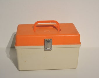 vintage 70's Curver sewing box