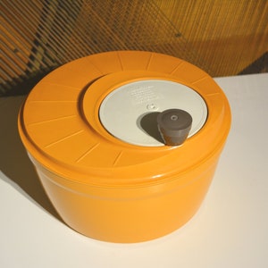vintage orange/white/brown Moulinex salad spinner type 313.0.00 - made in France