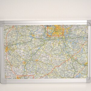Petit tableau magnétique vintage avec carte routière de la région de Berlin / Magdebourg / Potsdam / Cottbus en Allemagne