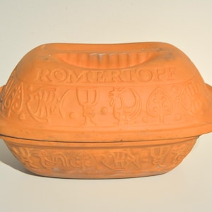 alter unglasierter Terrakotta Römertopf / Keramiktopf Nr 109 / Keramiktopf für Backformen