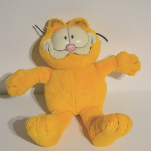 vintage 80&#39;s Garfield plush