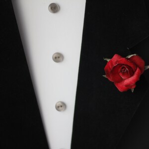 Red boutonniere, Mens lapel pin bestfriend gift Wedding boutonniere