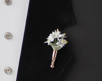 Elegante broche de solapa de Poirot - Broche inspirado en Tussie Mussie para hombre con pequeñas flores de patata