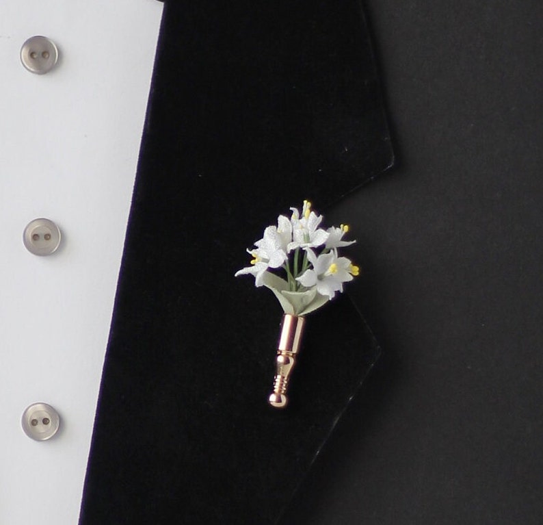Elegant Poirot Lapel Pin - Tussie Mussie Inspired Brooch for Men with Small Wild Violets