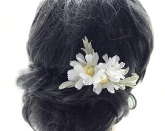 Conjunto de boda Daisy hecho a mano / Peineta para el cabello de la novia y boutonnière para el novio
