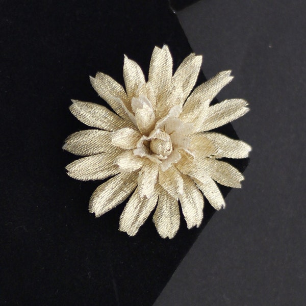 Chrysanthemum Brooch - Etsy