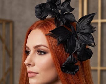 Zwarte vlinderhoofdband, gotische lotusbladfascinator, donker esthetisch haaraccessoire, verwijderbare vlindertak voor haar of hoed