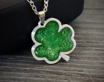 Green Shamrock Pendant Necklace