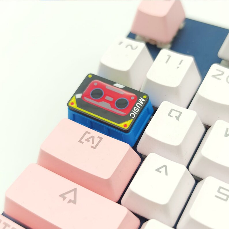 Custom 1.5u Tab WalkMan Keycaps Retro,Novelty Artisan Resin Keycap,for Cherry MX Switch Gaming Mechanical Keyboards,Gift Collection NO.2