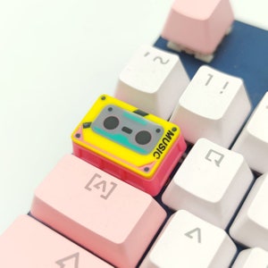 Custom 1.5u Tab WalkMan Keycaps Retro,Novelty Artisan Resin Keycap,for Cherry MX Switch Gaming Mechanical Keyboards,Gift Collection NO.1