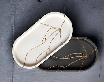 vassoio kintsugi, regalo per la festa della mamma, regali unici e significativi, vassoio di gioielli ovale, piatto di cemento per candele, regalo per lei, regali chic fatti a mano