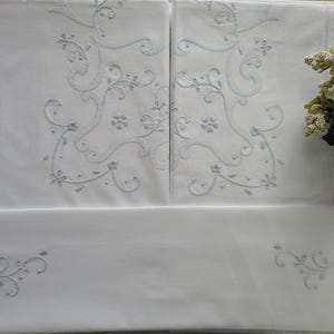 hand embroidered sheet in pure percale cotton, very high quality