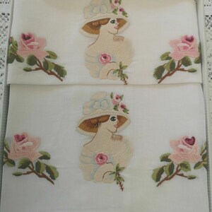 Prestigious 1+1 pure linen towels with satin stitch embroidery handmade towel