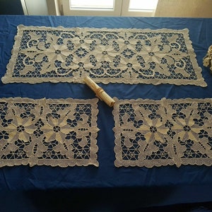 Set of 3 doilies all Burano di Venezia completely handmade Doilies handmade ecru&#39; color