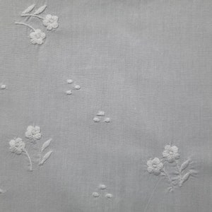 Machine embroidered sheet in pure cotton percale of the highest quality sheet cotton