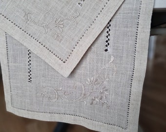 completo centrini ricamati a mano in lino canapa 3 pezzi Doily handmade