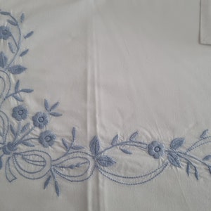 Machine embroidered sheet in pure cotton percale of the highest quality sheet cotton