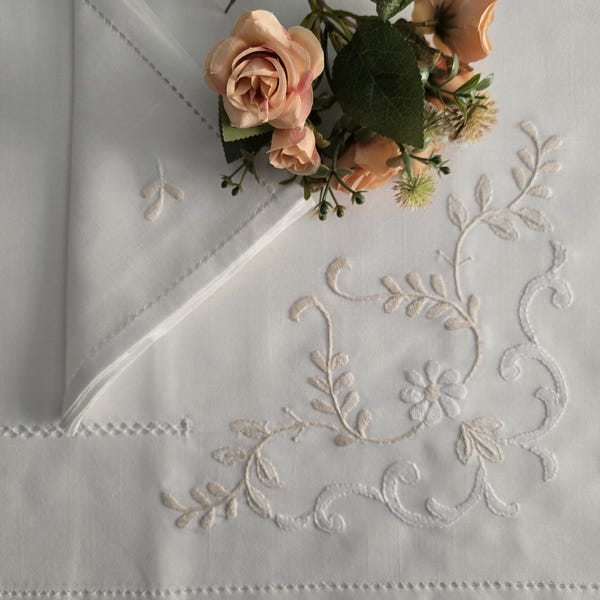 Hand embroidered tablecloth in mixed linen 6 places handmade tablecloth embroidery