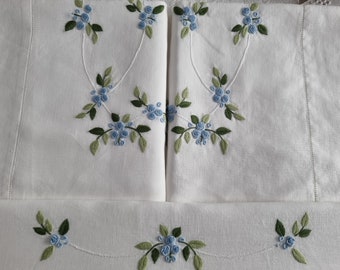 Pure linen sheet with Punto Vapore embroidery by hand sheet handmade